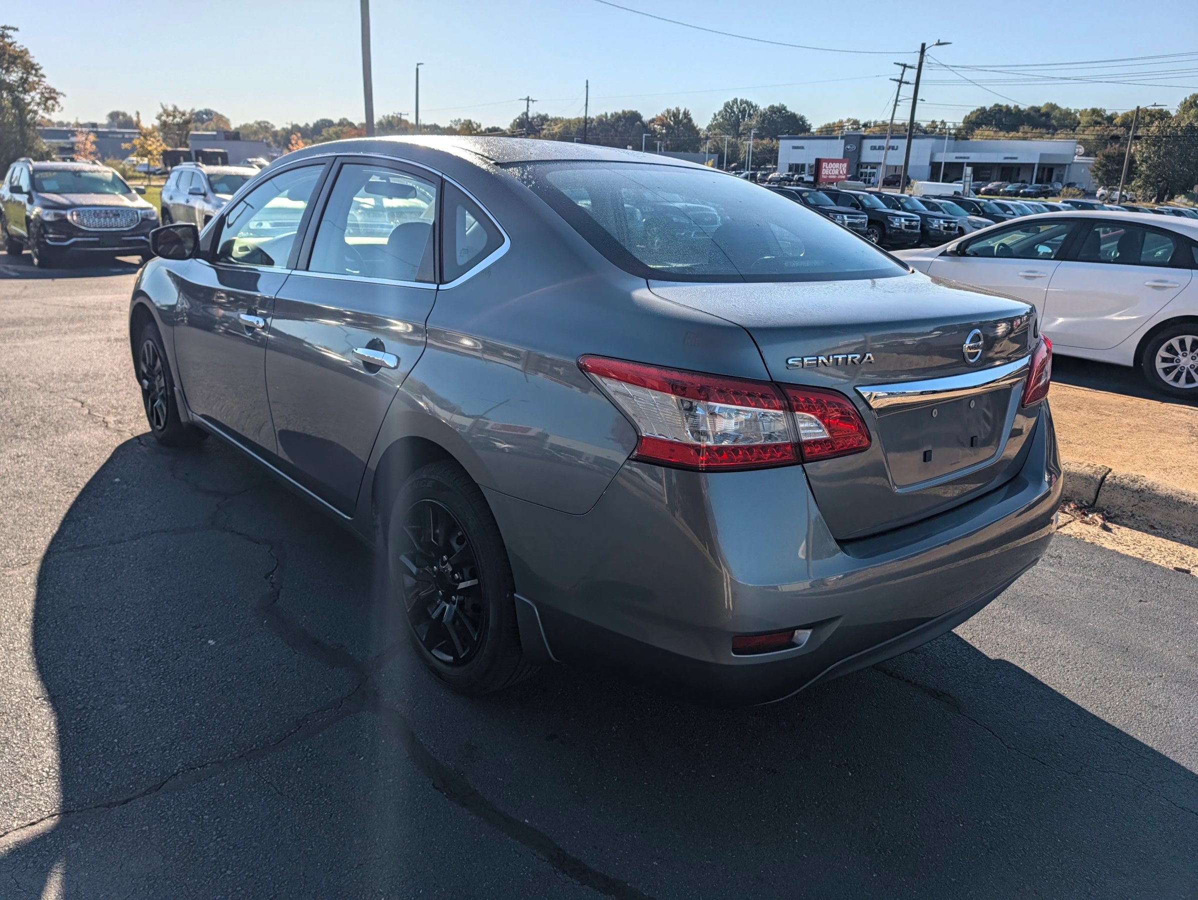 Used 2015 Nissan Sentra S FWD image 5