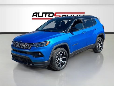 Used 2024 Jeep Compass Limited image 3