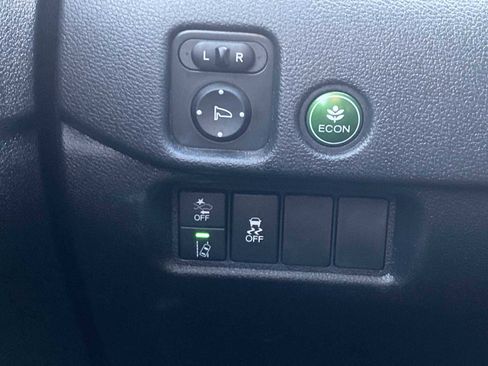 Used 2022 Honda Pilot Sport image 29