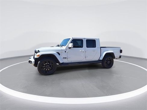 Used 2023 Jeep Gladiator Overland image 5