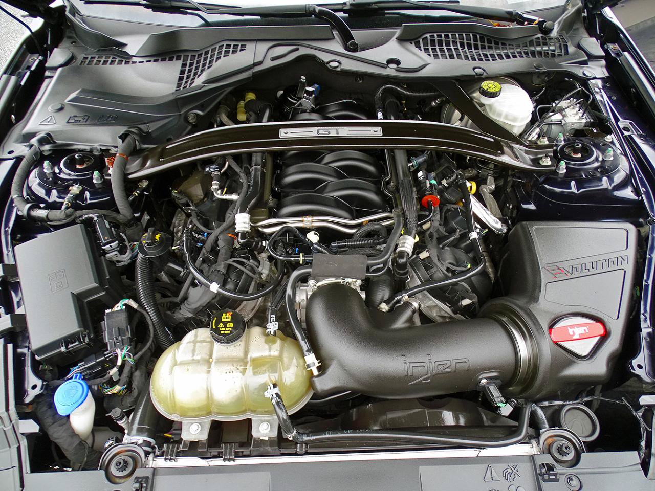 Used 2021 Ford Mustang GT Premium w/ GT Performance Package RWD image 18
