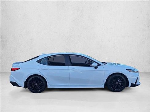 Certified 2025 Toyota Camry SE w/ Convenience Package image 4