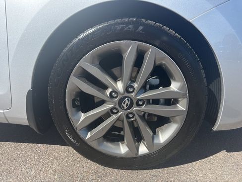Used 2016 Hyundai Elantra GT w/ Option Group 03 image 10