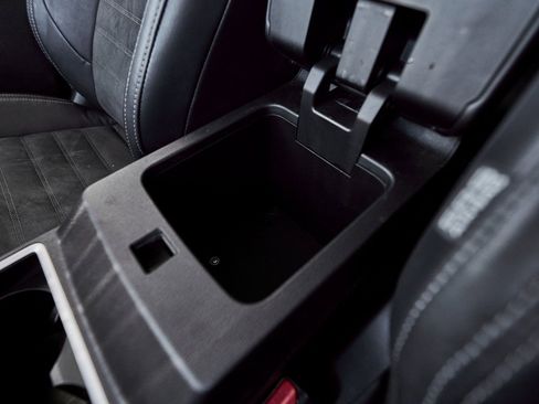 Used 2023 Mitsubishi Outlander SE image 40