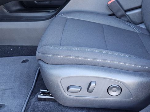 New 2026 Chevrolet Equinox EV LT image 21