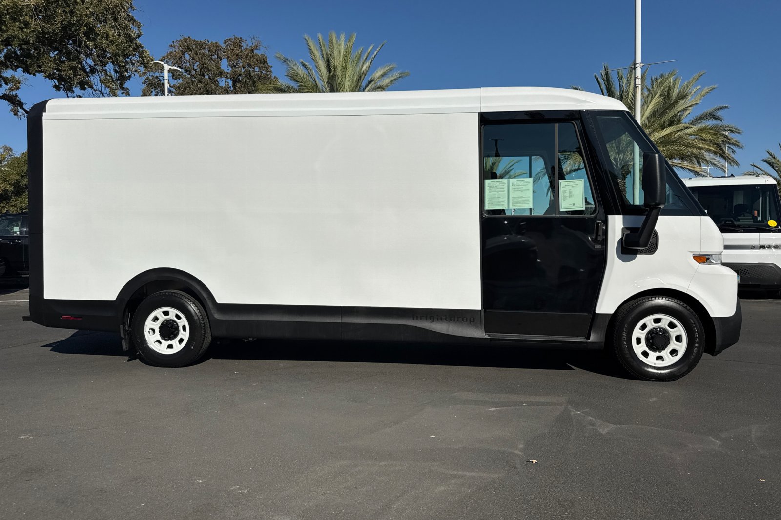 Used 2023 Chevrolet Brightdrop 600 w/ Active Safety Package 2 AWD/4WD image 2