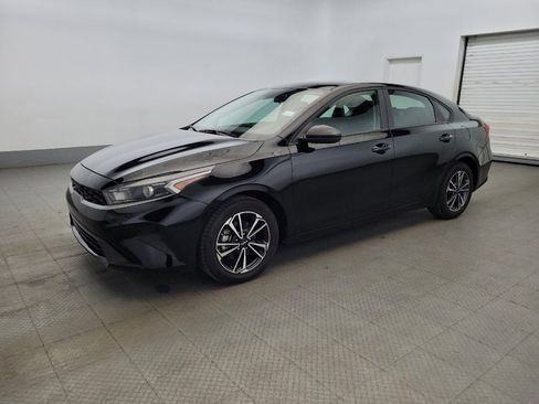 Used 2024 Kia Forte LXS FWD image 2