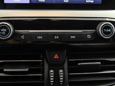 Used 2020 Ford Escape SE image 20