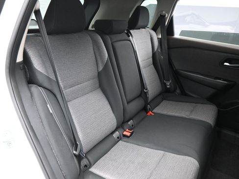 Certified 2023 Nissan Rogue SV image 14