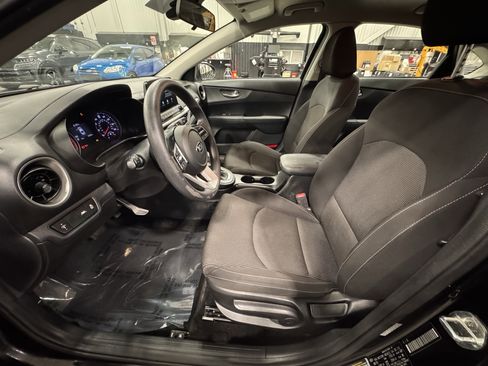 Used 2020 Kia Forte LXS image 17