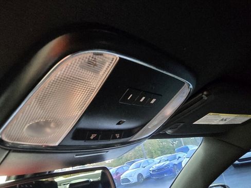 Used 2019 Chrysler 300 S image 23