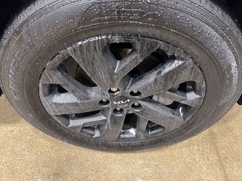 Certified 2023 Kia Sorento S image 39