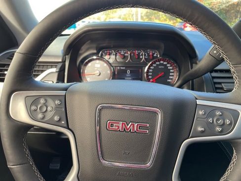 Used 2016 GMC Yukon SLT w/ Premium Edition image 24