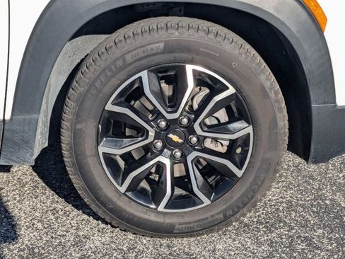 Used 2021 Chevrolet TrailBlazer ACTIV w/ Convenience Package image 12