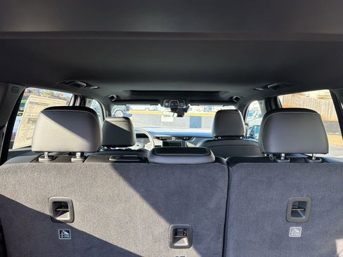 New 2025 Jeep Grand Cherokee Altitude image 15