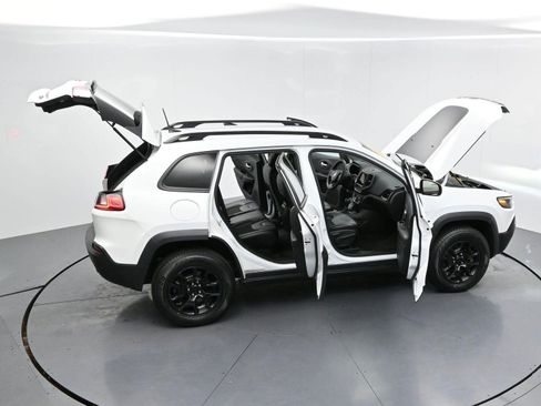 Used 2022 Jeep Cherokee Trailhawk w/ Trailer Tow Group AWD/4WD image 38