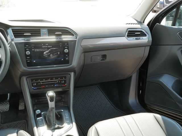 Certified 2023 Volkswagen Tiguan SE AWD/4WD image 23
