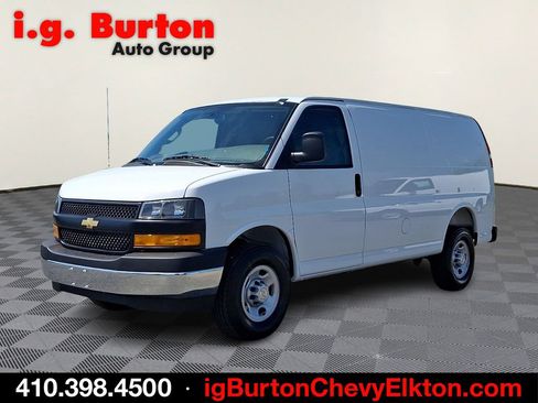 New 2026 Chevrolet Express 2500 w/ Driver Convenience Package RWD image 2