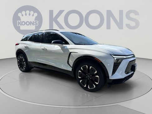 Used 2024 Chevrolet Blazer EV RS AWD/4WD image 10