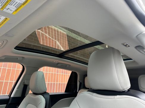 Used 2025 Lincoln Aviator AWD w/ Equipment Group 101A image 25