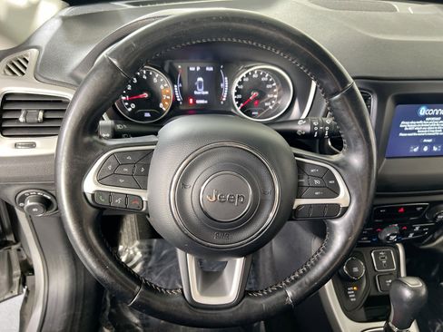 Used 2020 Jeep Compass Latitude w/ Cold Weather Group image 11