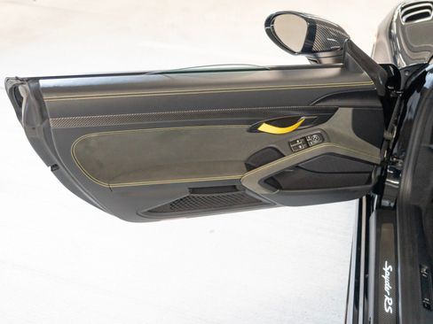 Certified 2025 Porsche 718 Boxster Spyder RS RWD image 16