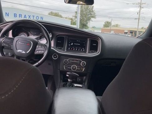Used 2021 Dodge Charger SXT w/ Blacktop Package image 27