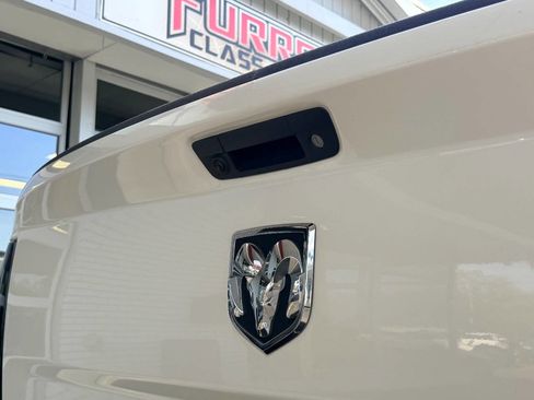 Used 2018 RAM 3500 Laramie image 9