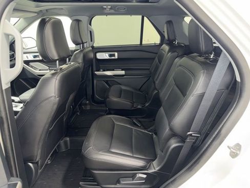 Used 2024 Ford Explorer Limited w/ Limited Technology Package AWD/4WD image 27
