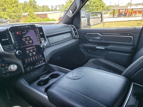 Used 2021 RAM 1500 Laramie w/ Sport Appearance Package AWD/4WD image 18
