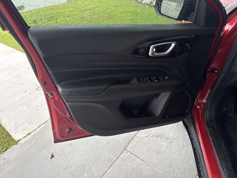 Used 2023 Jeep Compass Altitude w/ Convenience Group image 14