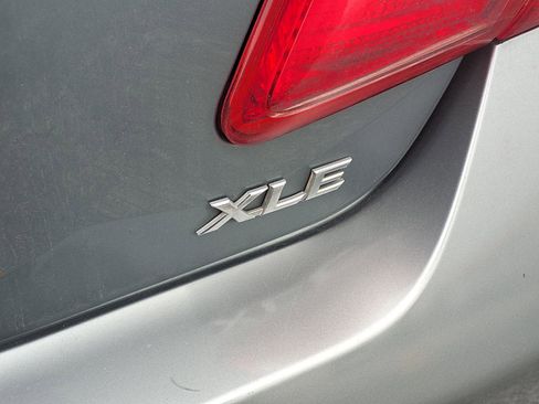 Used 2009 Toyota Camry XLE FWD image 9