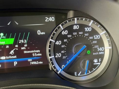 Used 2021 Toyota Highlander XLE image 13