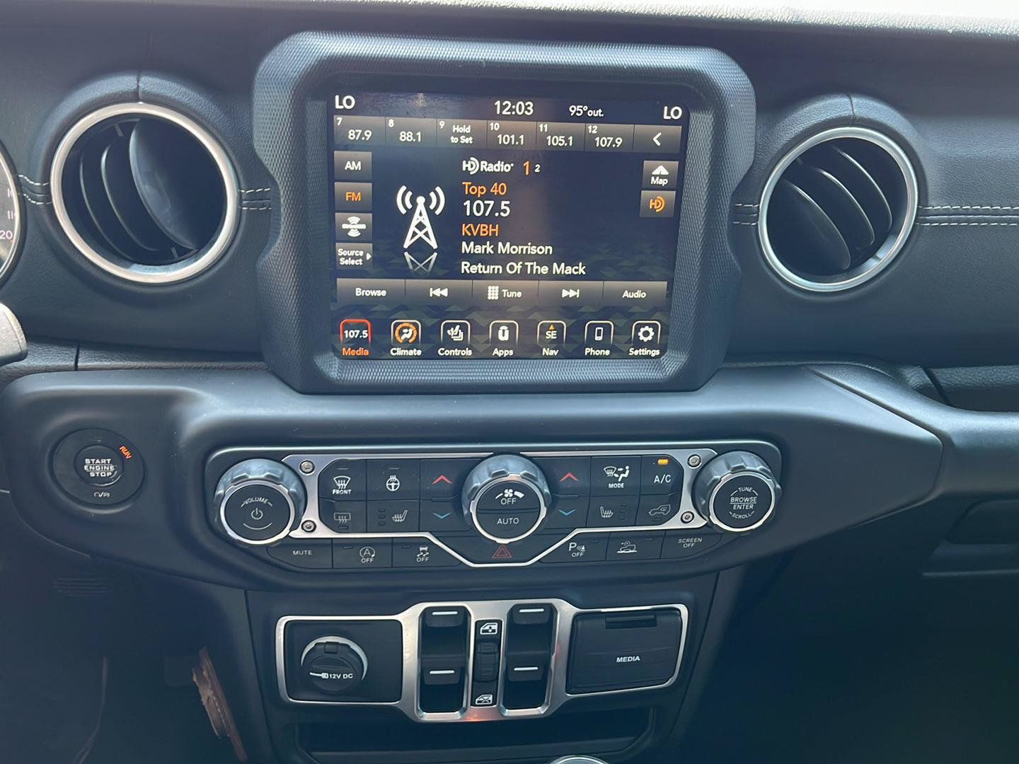 Used 2020 Jeep Gladiator Overland AWD/4WD image 17