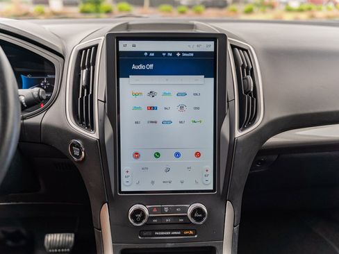 Used 2024 Ford Edge SEL image 32