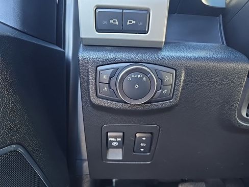 Used 2019 Ford F150 Lariat w/ Equipment Group 502A Luxury image 17