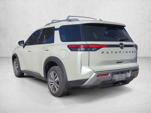 Used 2023 Nissan Pathfinder SL image 7