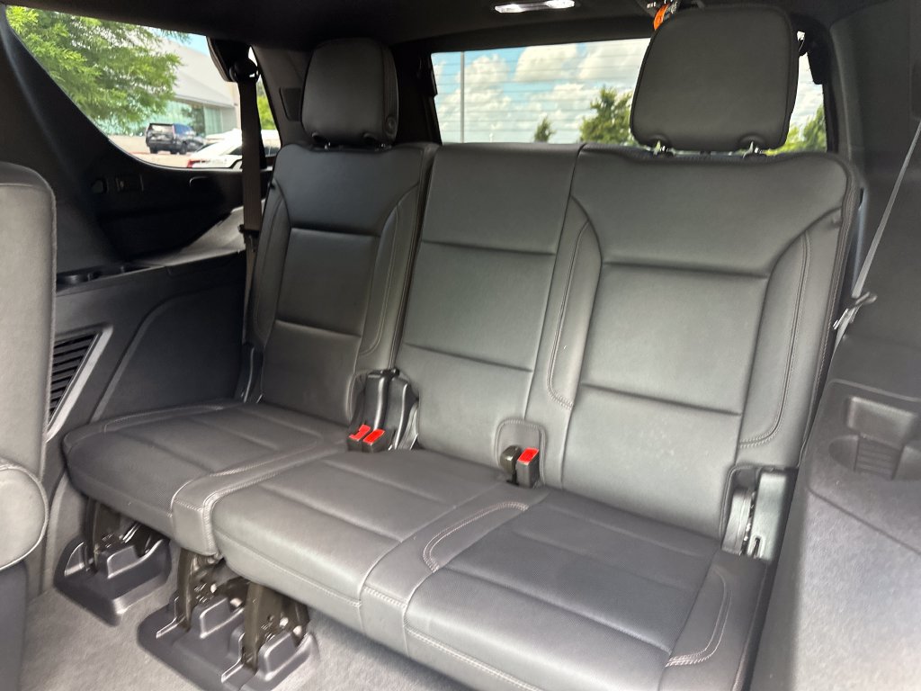 Used 2025 Chevrolet Tahoe High Country AWD/4WD image 34