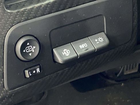 Used 2015 Chevrolet Corvette Z06 w/ 3LZ Preferred Equipment Group image 23