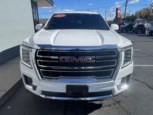 Used 2023 GMC Yukon XL SLT image 4
