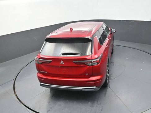 Used 2025 Mitsubishi Outlander SE FWD image 29