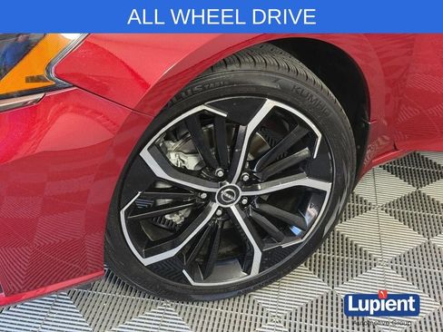 Used 2024 Nissan Altima 2.5 SR AWD/4WD image 16