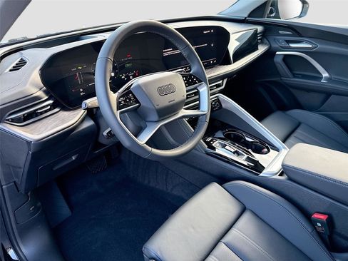 New 2025 Audi Q5 Premium Plus image 9