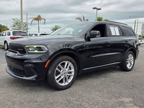 Used 2023 Dodge Durango GT RWD image 3