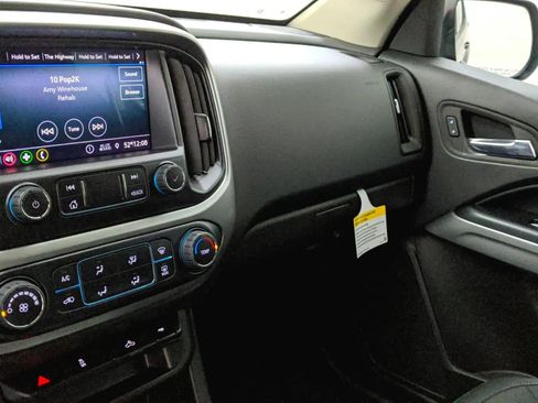 Used 2022 Chevrolet Colorado LT w/ LT Convenience Package image 21