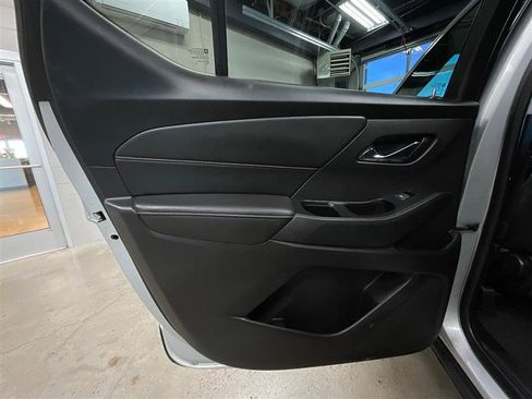 Used 2019 Chevrolet Traverse LS image 15