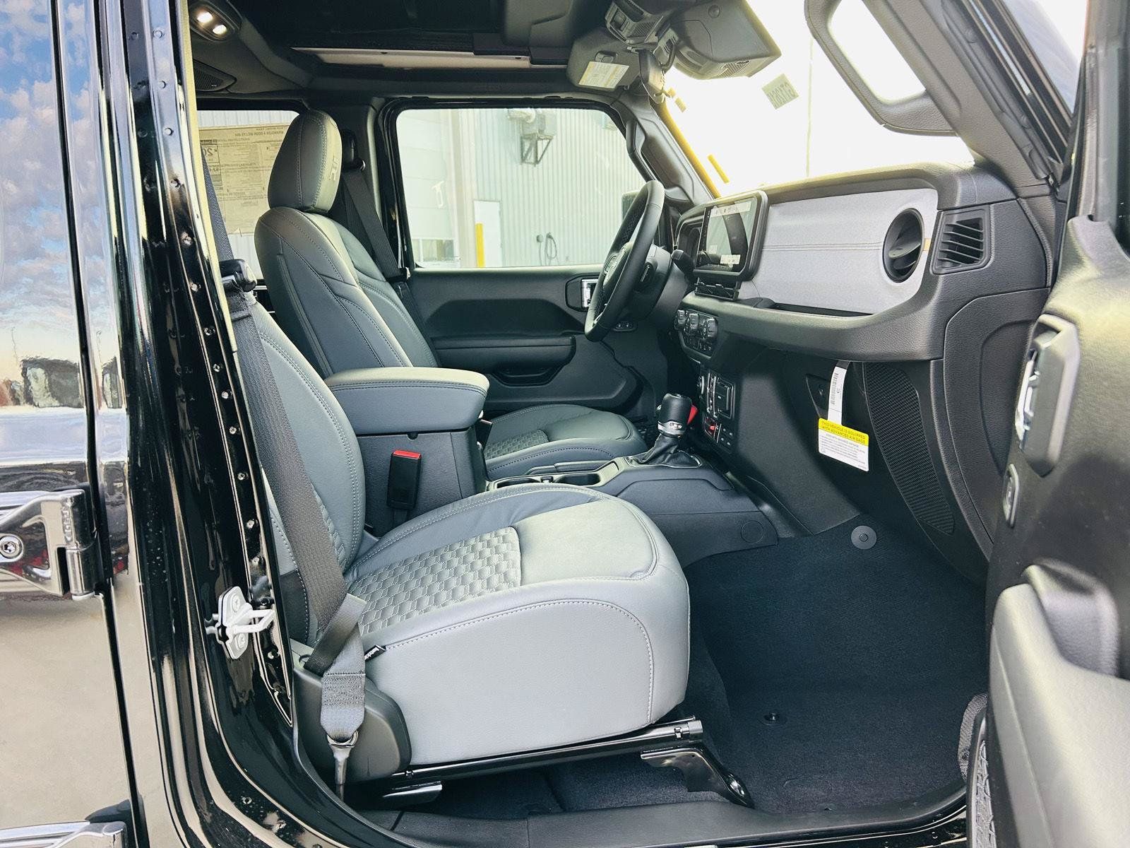 New 2025 Jeep Wrangler Unlimited Sport AWD/4WD image 36