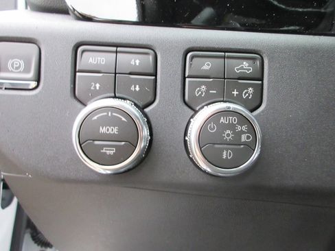 New 2026 GMC Sierra 1500 SLT w/ SLT Premium Plus Package AWD/4WD image 19
