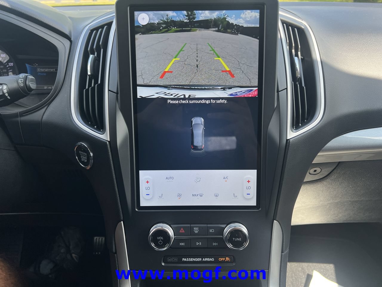 Used 2024 Ford Edge SEL AWD/4WD image 8