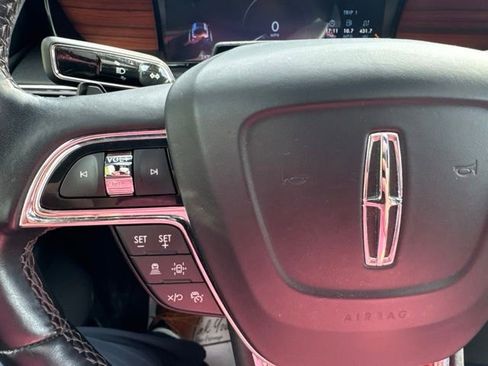 Used 2024 Lincoln Navigator Premiere AWD/4WD image 21